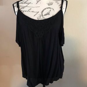 Mudd cold shoulder blouse